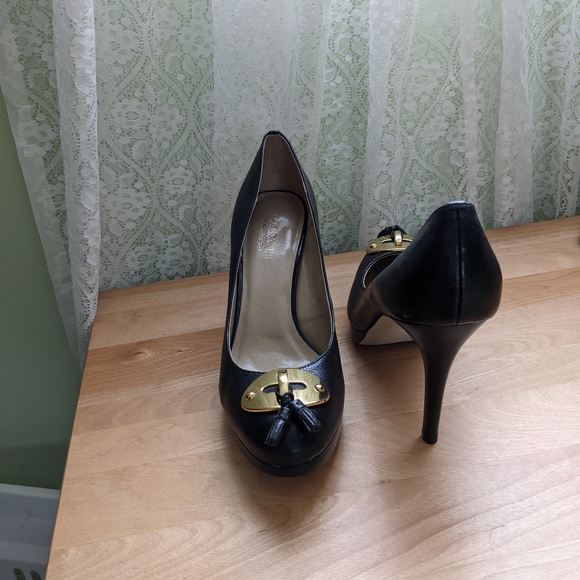 Black leather high heels shoes - Picture 2 of 3